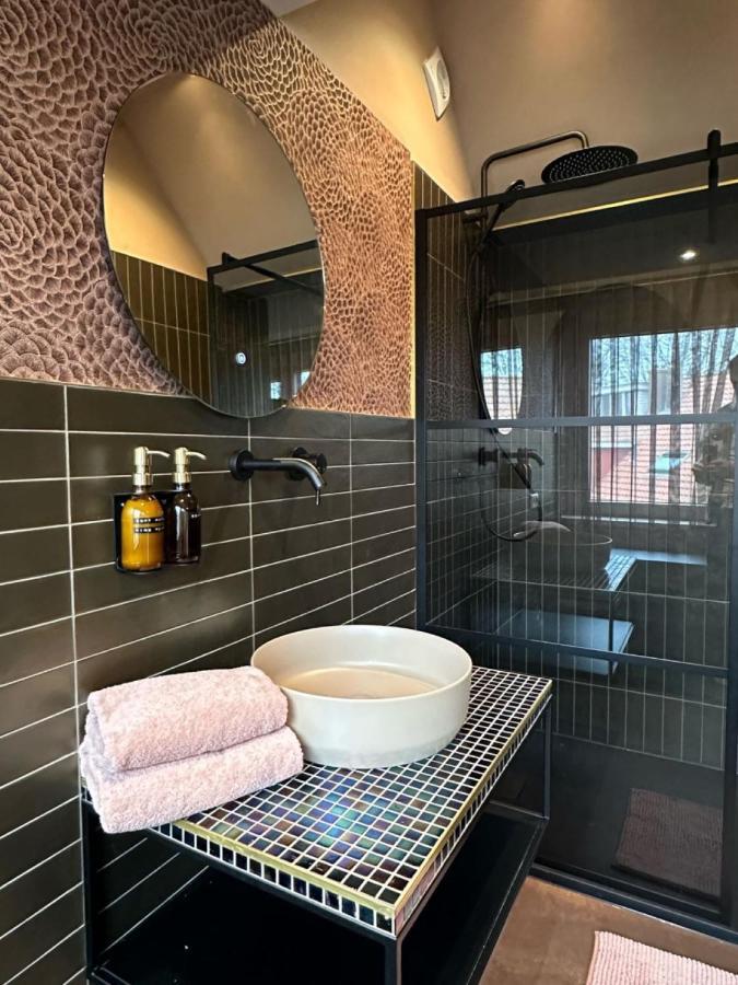 Bed Bij Bistro Leilighet Medemblik Eksteriør bilde